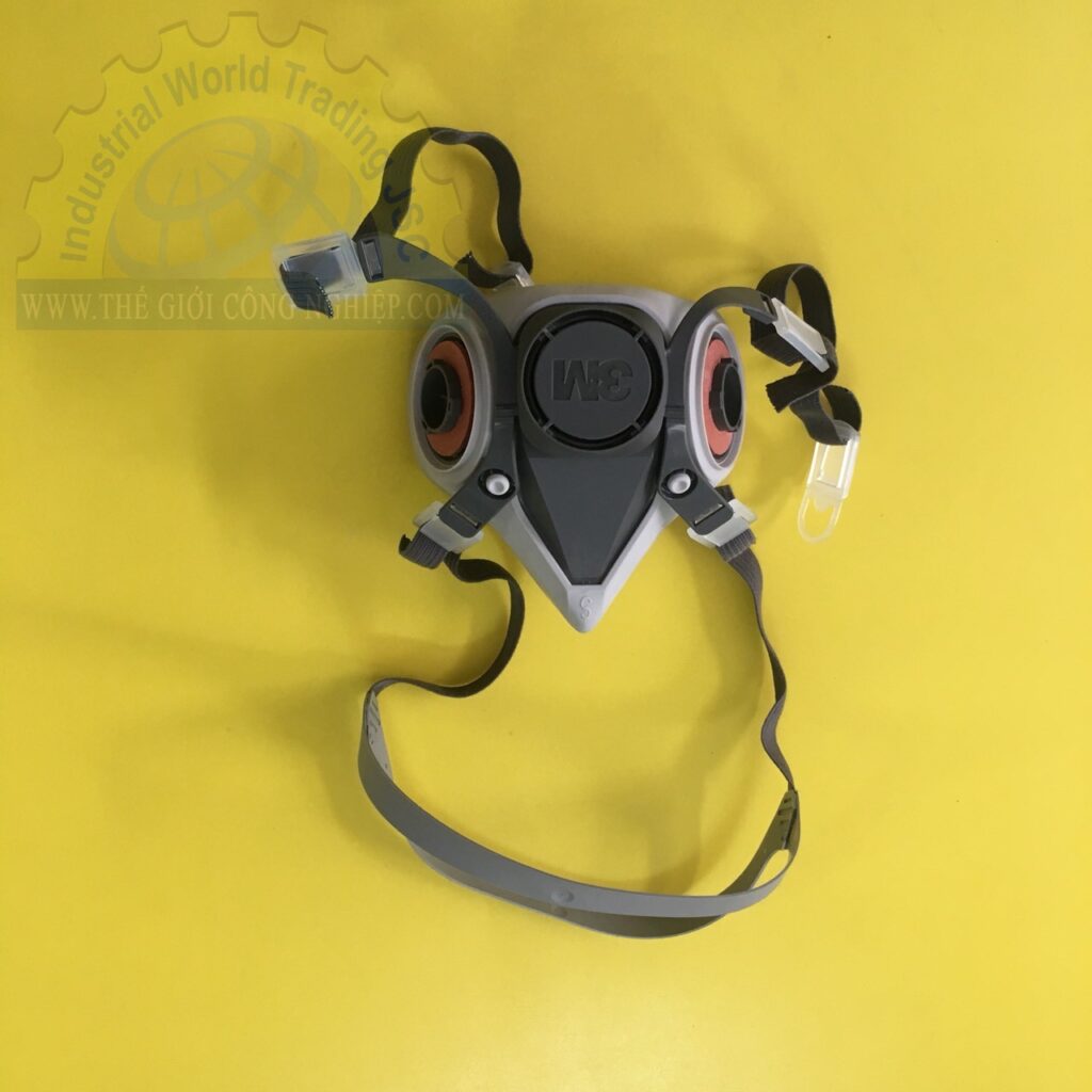 Mặt nạ phòng độc chưa gồm 2 phin lọc  6100 3M