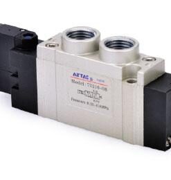Van điện từ 24V, 5 cổng 2 bị trí, cổng kết nối 1/8  7V110-06-24VDC AIRTAC